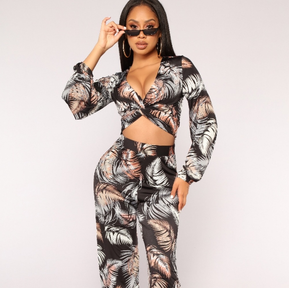 Fashiom nova Tropical tease set